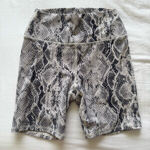 alo shorts